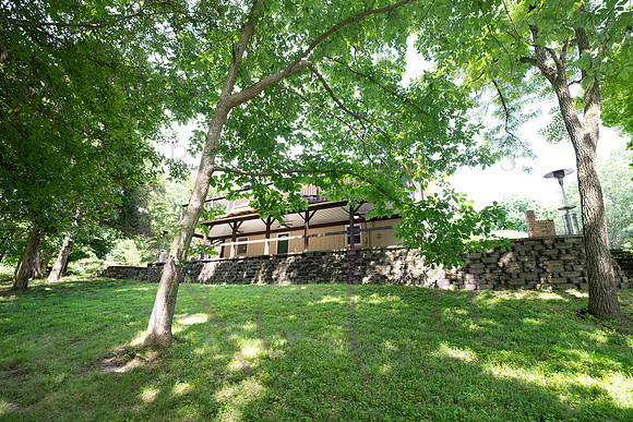 Betsy 6303 Old Village 0073