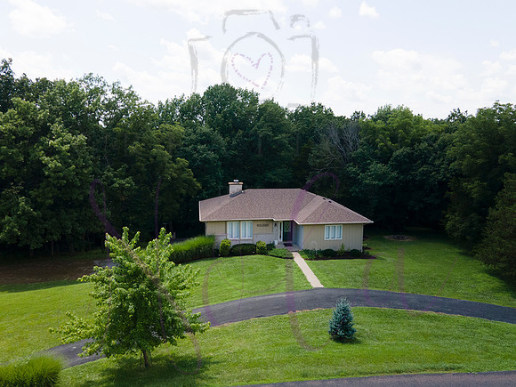 Betsy 6303 Old Village 0091