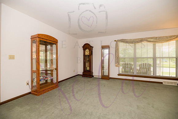 Lori Redwood Ashland 0094