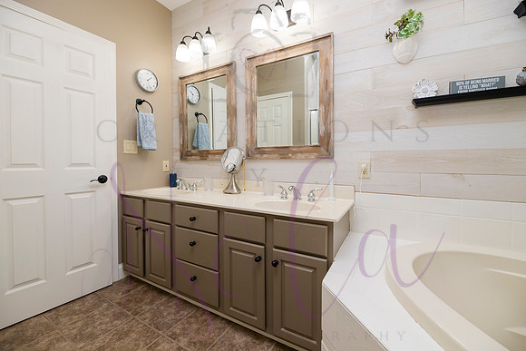 Joan 4103 Weston 0042